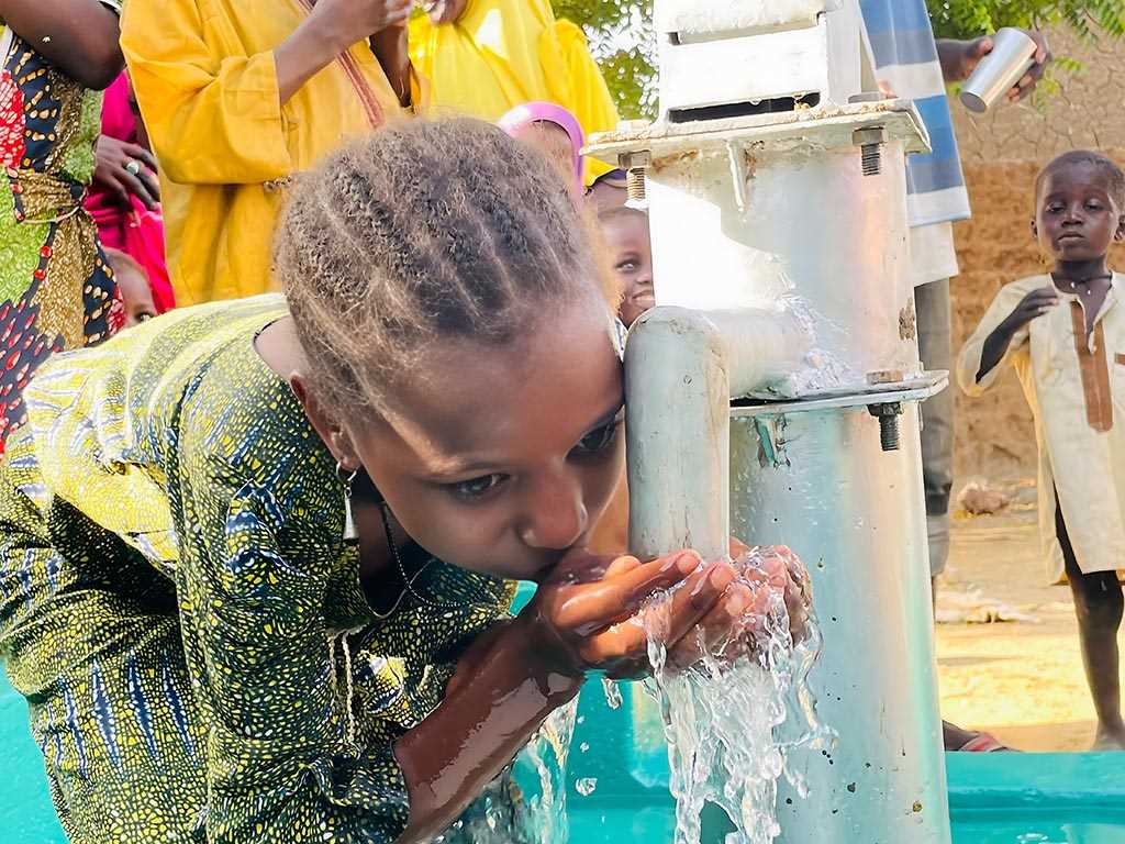 umut-ol-afrika-nijer-su-kuyusu-acilisi-4k.jpg