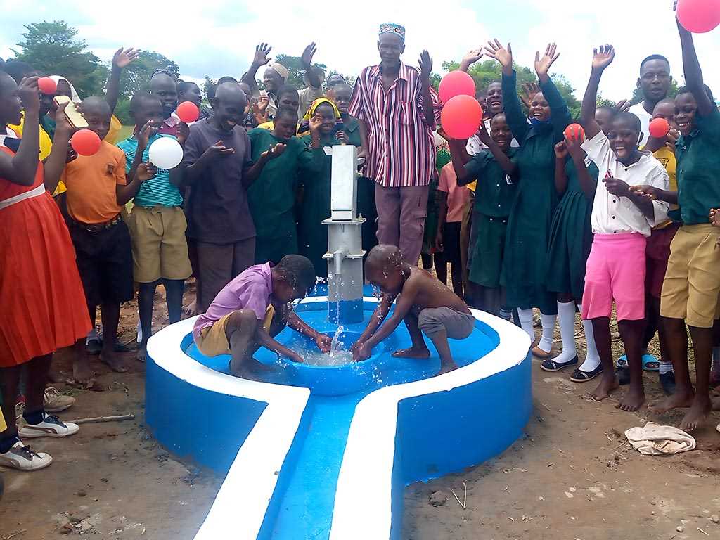umut-ol-afrika-uganda-su-kuyusu-4k.jpg